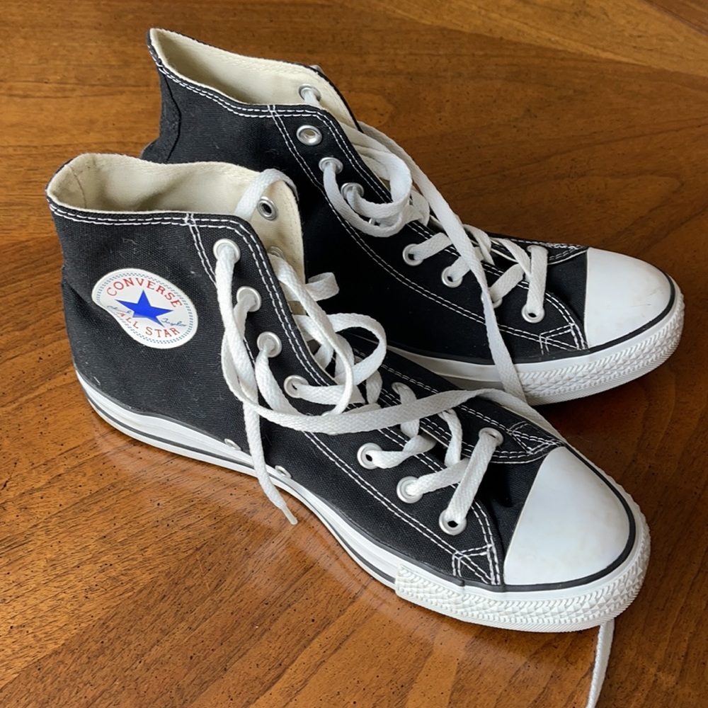 Converse High tops Black Men’s 9 women’s 11